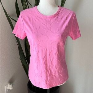 J Mclaughlin Signature Stretch Pink Embossed T-Shirt Size L